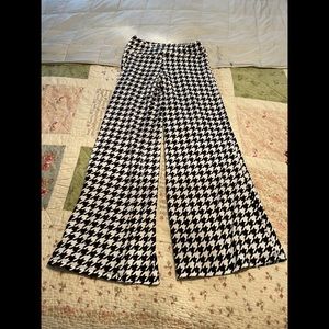 Women’s checkerd dressy pants